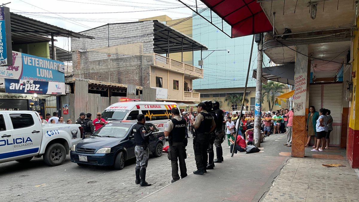 Escena. La víctima vestía un buzo con bermuda y estaban sin zapatos.