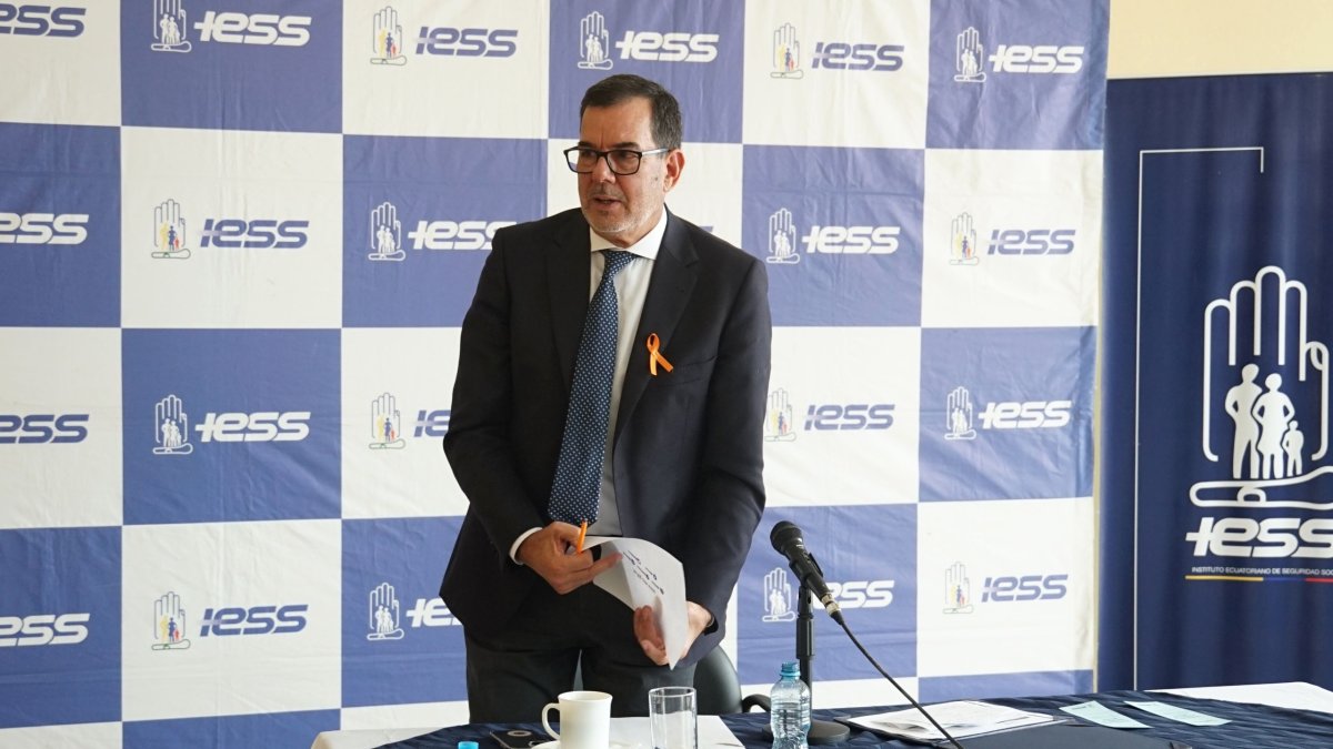 El titular del IESS, Eduardo Peña, expuso las obligaciones pendientes del Estado con el Seguro Social.