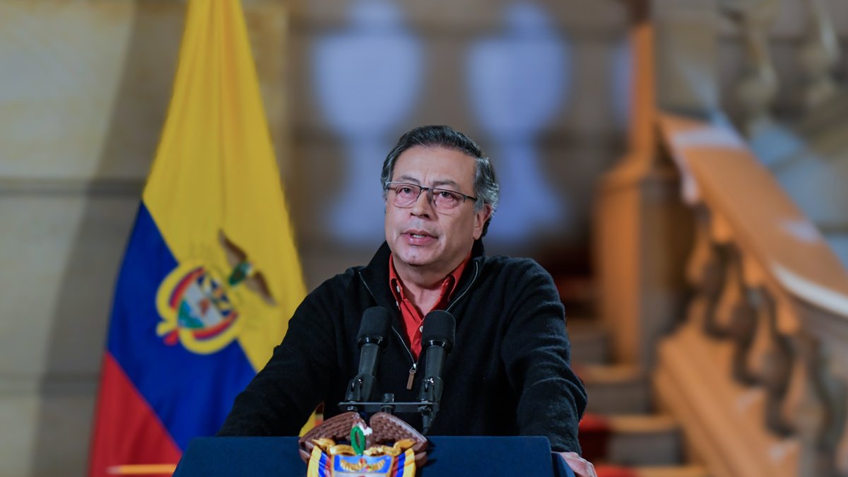 El presidente colombiano, Gustavo Petro, mientras habla durante una alocución televisada en Bogotá.
