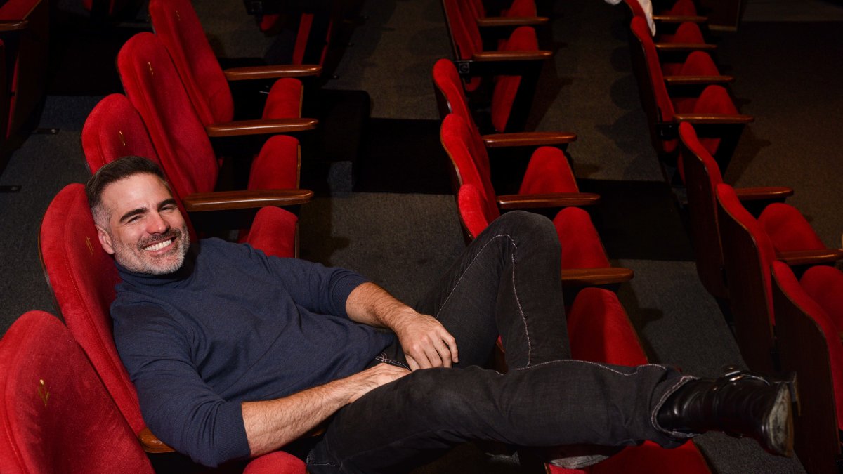 Roberto Manrique es un reconocido actor ecuatoriano, productor de cine y activista