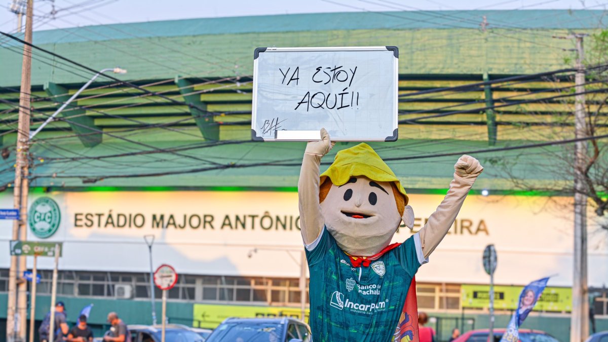 Bananerito cuando fue a Brasil a apoyar a la Tri.