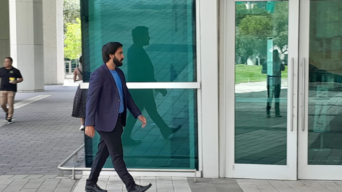 Familiar de Carlos Pólit.