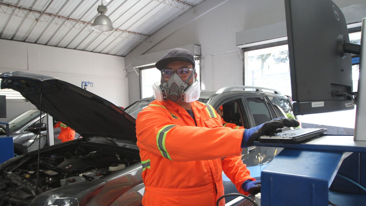 De enero a junio de 2024, 207.594 vehículos aprobaron la revisión técnica en Quito.