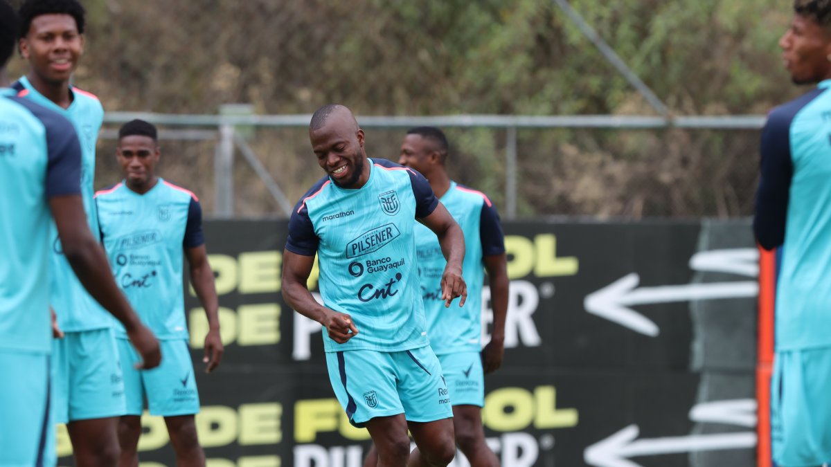 Los seleccionados tuvieron su último entrenamiento en un ambiente de optimismo. Enner Valencia comandaría el ataque en busca de regresar a la senda del gol.
