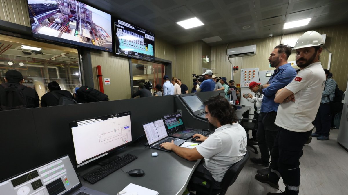 El Gobierno estuvo presente en el arranque de operaciones de la barcaza, el pasado 8 de septiembre de 2024.