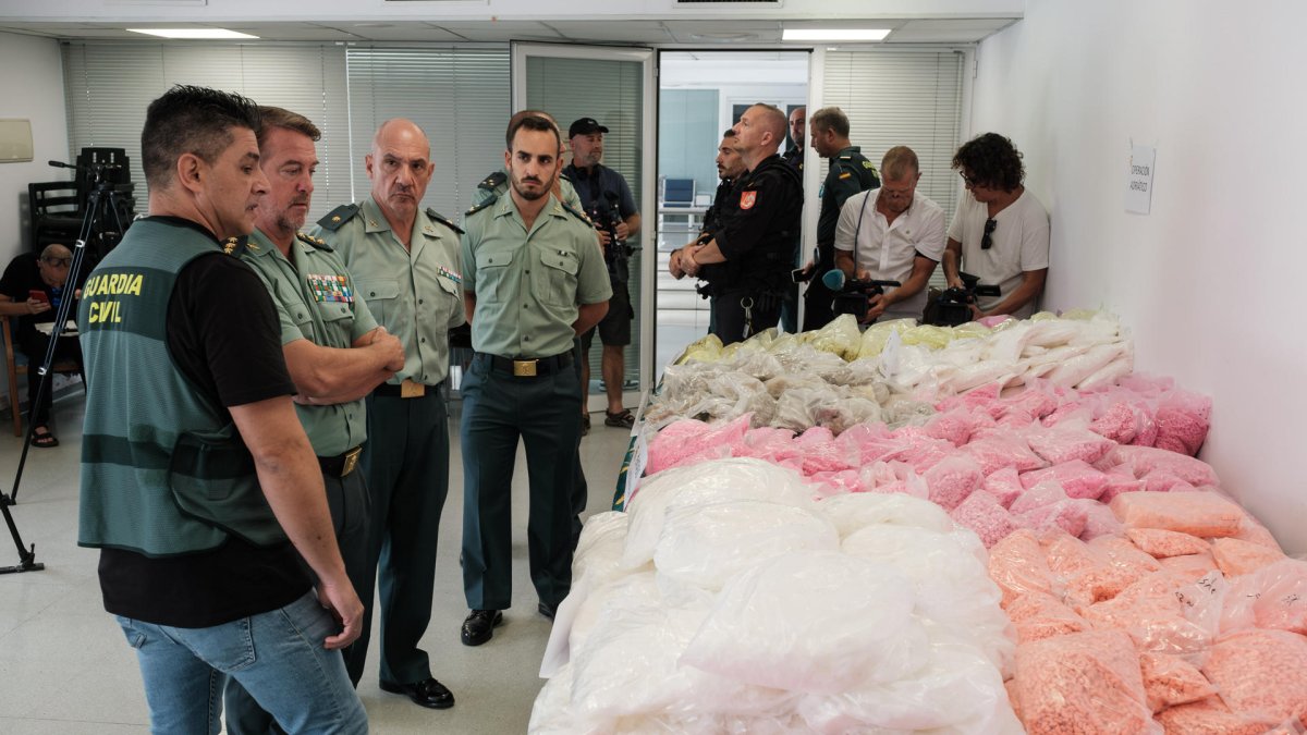 Vista de los 650 Kilos de droga que la Guardia Civil ha incautado en Ibiza, y ha detenido a nueve personas vinculadas con esta presunta trama, ocho en la isla y una en Málaga.