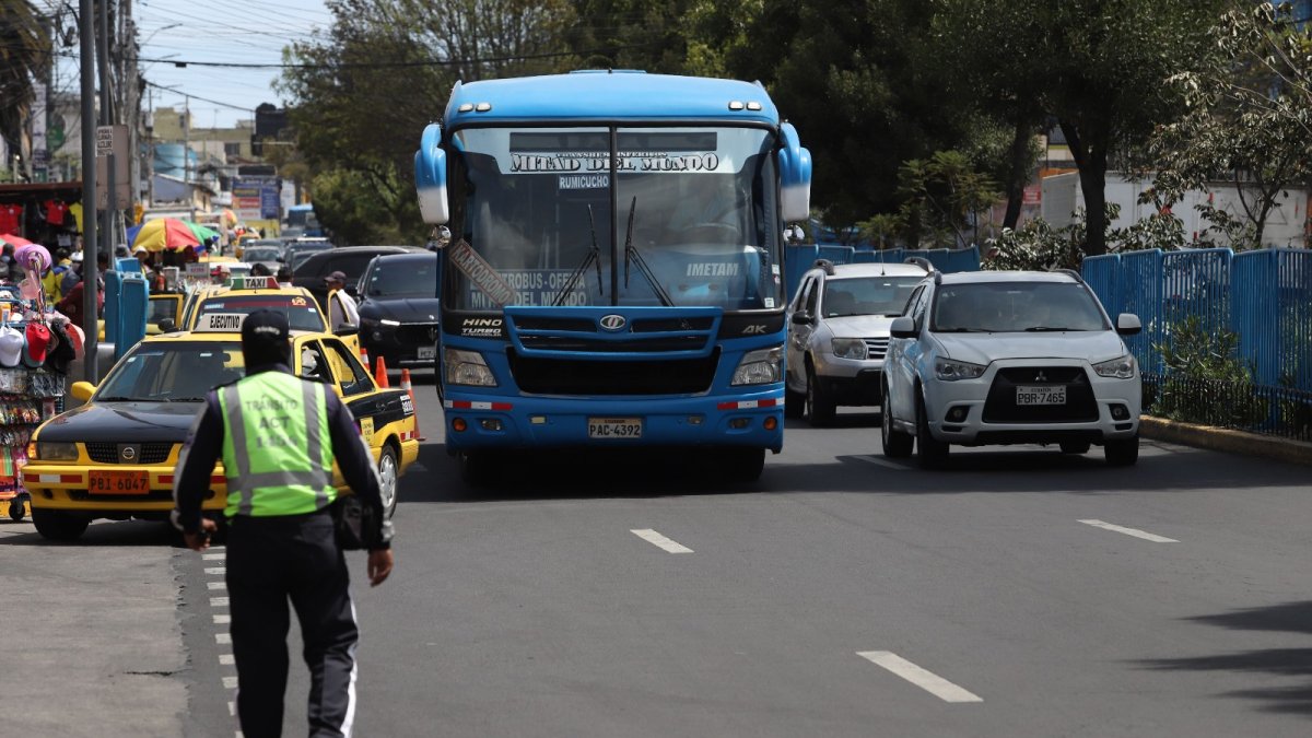 La normativa vehicular rige de lunes a viernes en la capital. No se aplica los fines de semana ni los feriados.