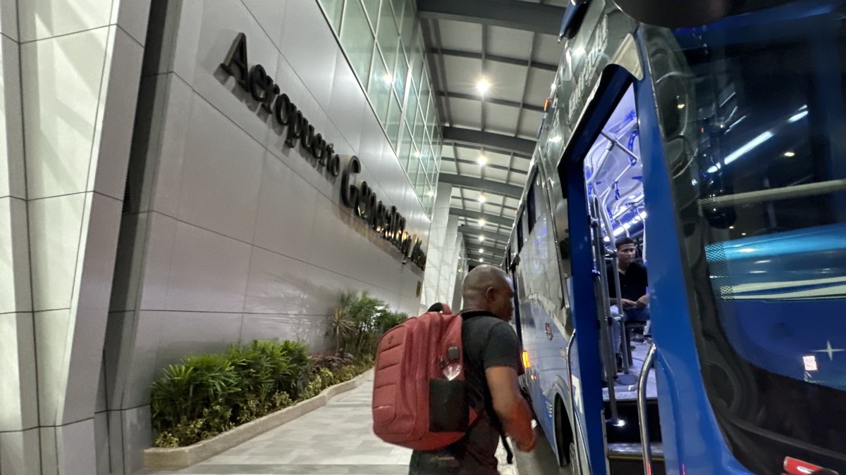 A finales de agosto llegó un avión de Estados Unidos con una treintena de ecuatorianos que intentó ingresar a ese país de forma irregular.