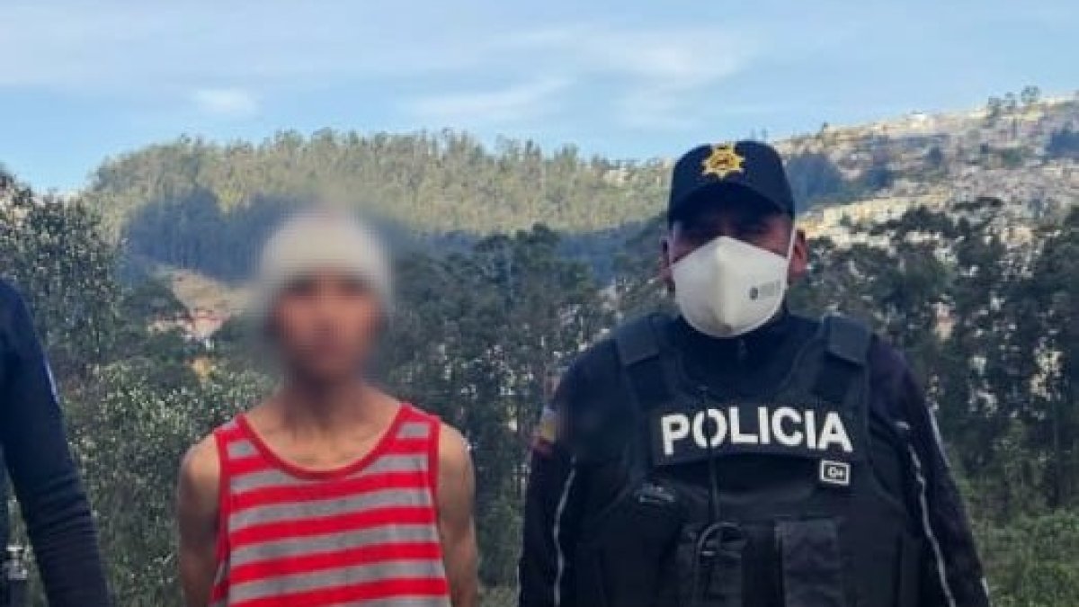 Un ciudadano fue detenido tras ser acusado de haber iniciado el incendio forestal en El Panecillo, la tarde de este jueves 12 de septiembre.
