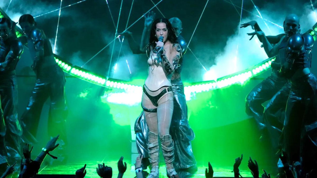 Katy Perry en su presentación de los MTV Video Music Awards.