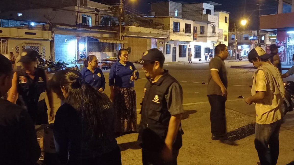 La Fundación Voz de Jehová entrega alimentos y vestimentas a jóvenes consumidores