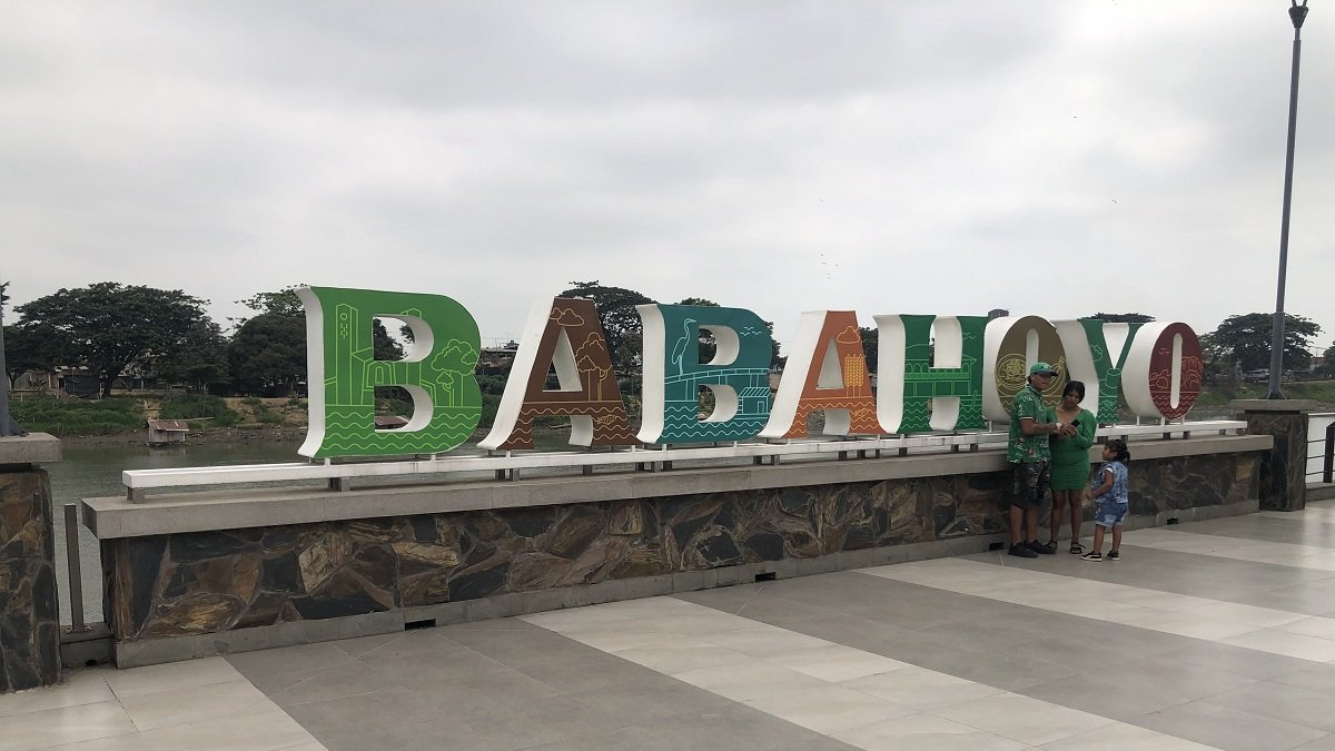 Las letras de Babahoyo recibieron mantenimiento tras la publicación de EXPRESO.