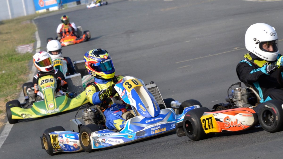 Pilotos en cuatro categorías estarán en línea de partida.