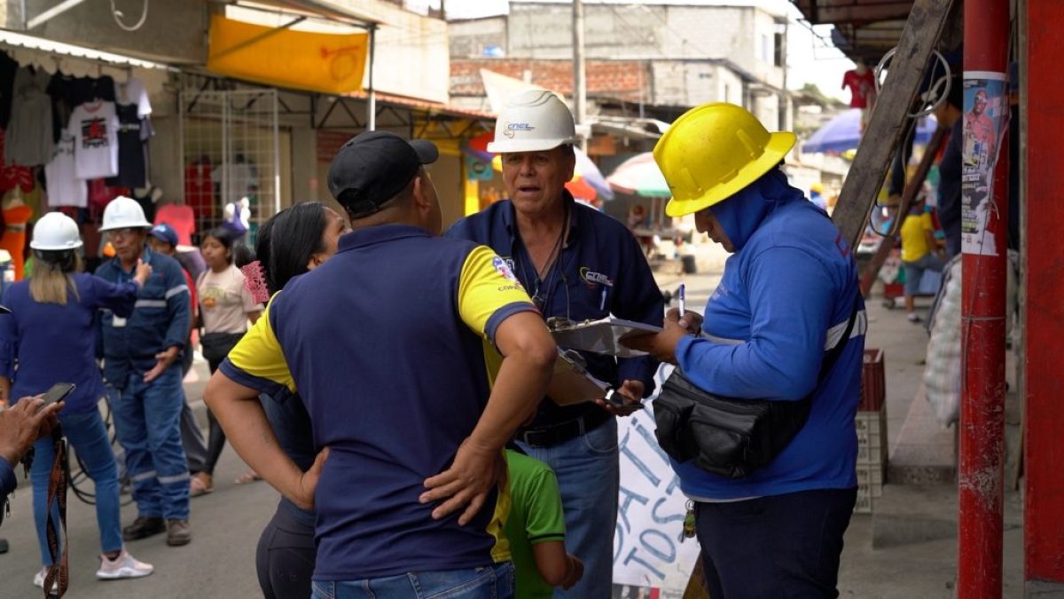 Técnicos descubrieron esta situación en la avenida Casuarina.