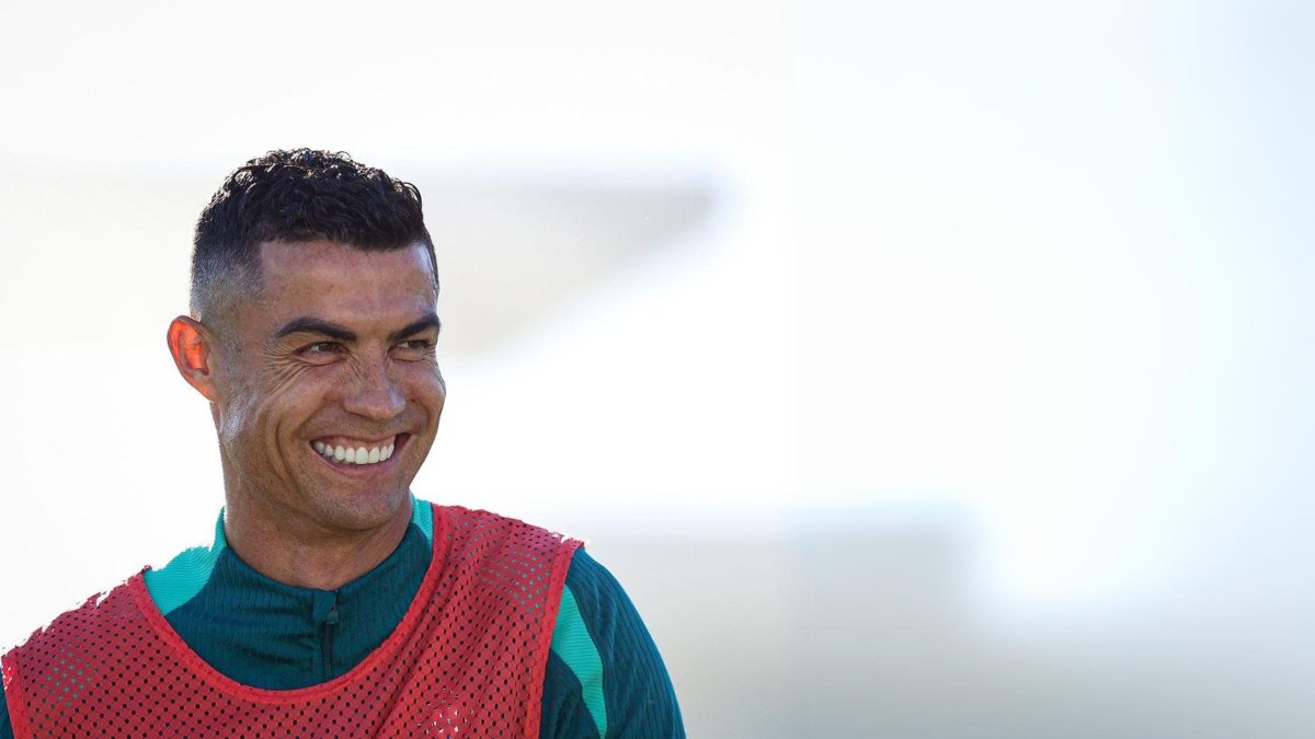 Cristiano Ronaldo tiene 39 años.