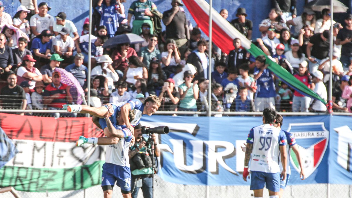 Toda la celebración de Luca Klimowicz quien marcó un doblete ante Liga de Quito,