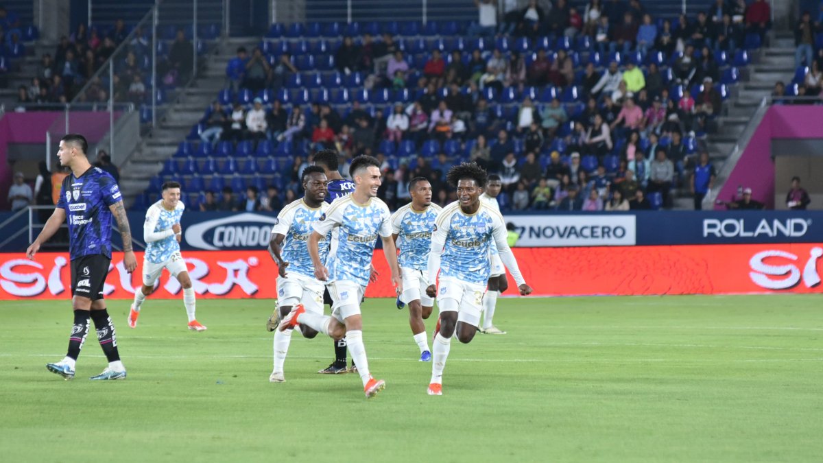Ruiz Gómez logró el gol de Emelec ante Independiente.