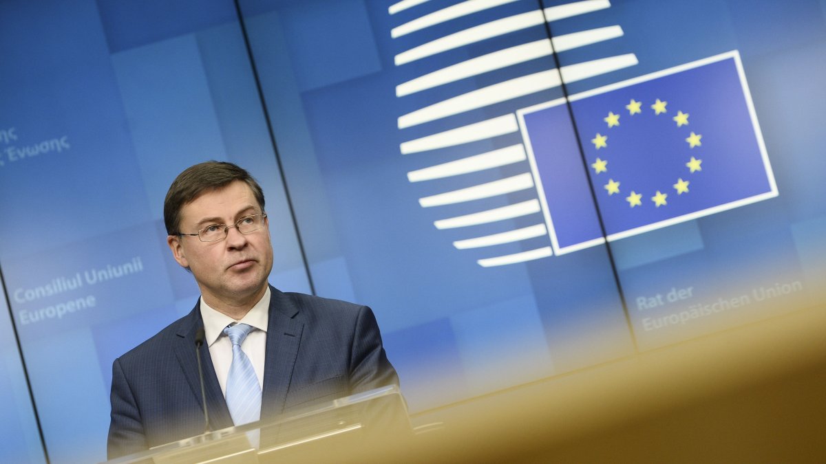 Autoridad.- El vicepresidente de la Comisión Europea, Valdis Dombrovskis.