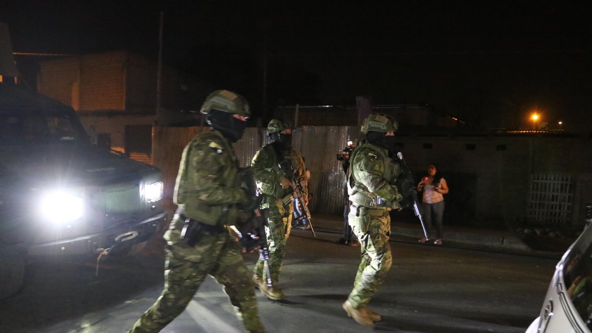 Uniformados de la Policía Nacional y Fuerzas Armadas patrullaron la zona.