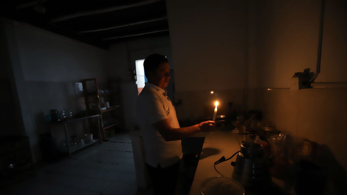 Los apagones amenazan nuevamente a la economía ecuatoriana.