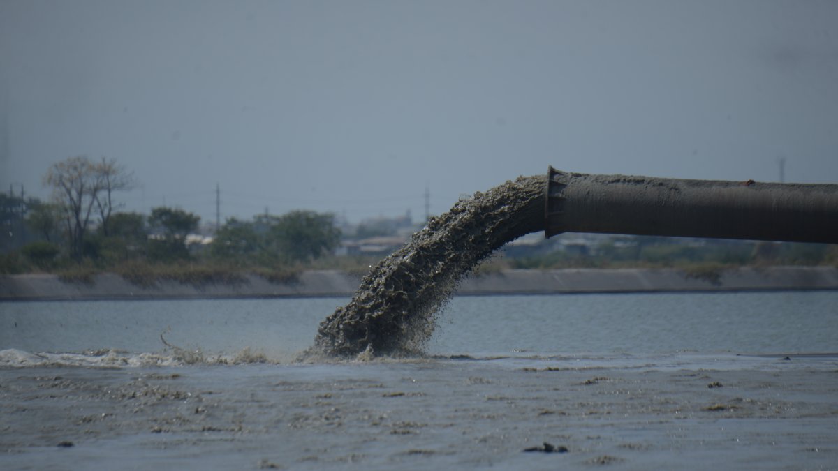 Proceso. EXPRESO constató que el sedimento extraído llega a Durán.