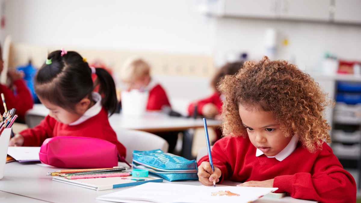 La jornada educativa tendrá ajustes en sus horarios ante apagón nacional.