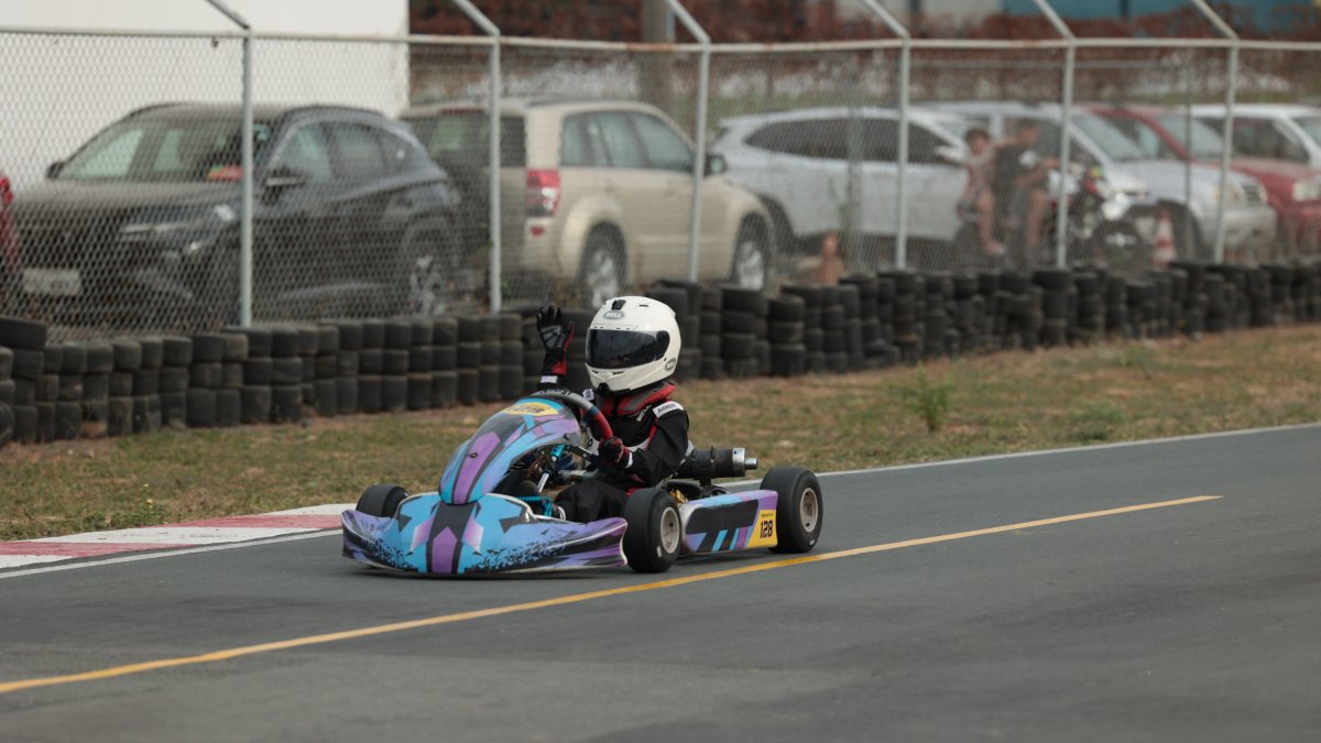 La piloto guayaquileña de 10 años es la única mujer del Provincial.