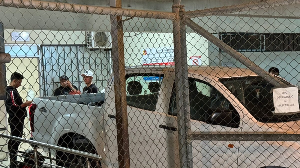 En este lugar ocurrió el doble crimen. Las autoridades investigan el hecho.