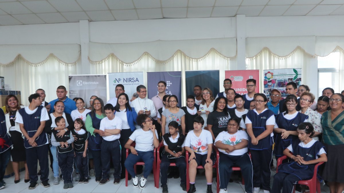 Acto. La fundación Un presente diferente se beneficia de la campaña.