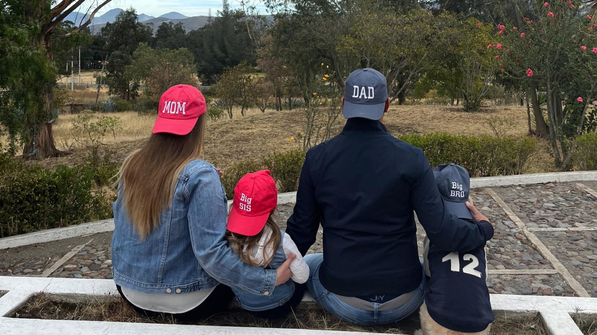 Cynthia con su familia.