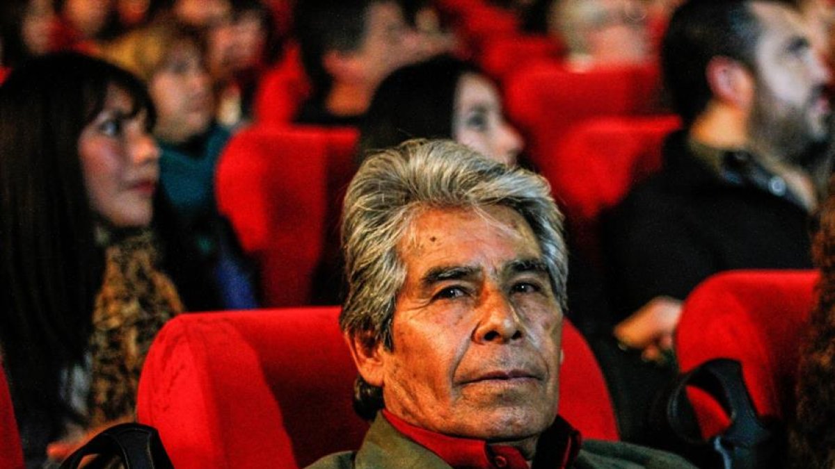 Fotografía del 2015 del minero Mario Gómez, durante el estreno de las película 