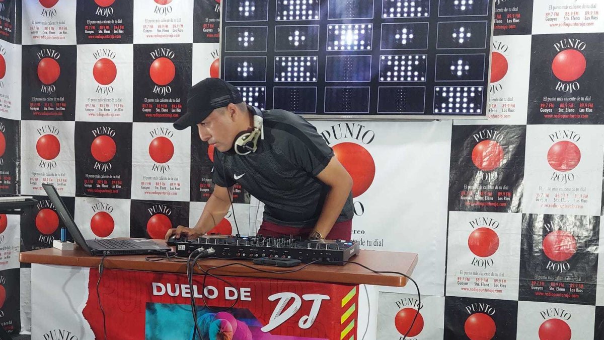 Es un reality organizado por Radio Punto Rojo.