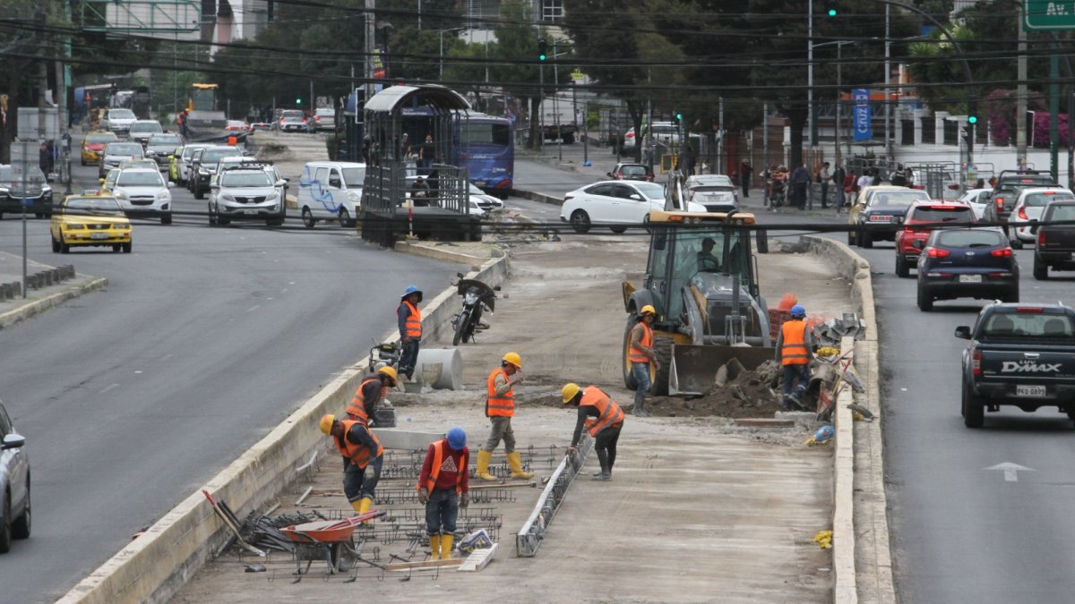 El 12 de agosto empezó la rehabilitación del hormigón en nueve kilómetros del carril exclusivo de la Ecovía.
