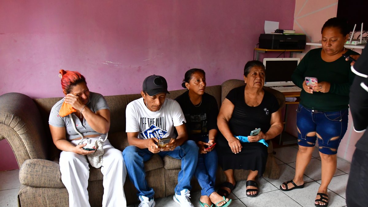 Familiares de Solange Piguave Bohórquez están consternados. Sus restos son velados en la casa de una tía.