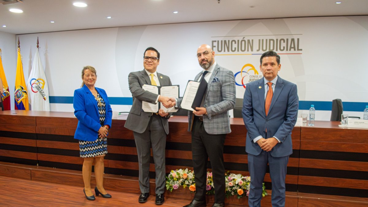 Proceso. En un evento reservado se desarrolló la firma del convenio que encierra temas de la lucha contra el narcotráfico y la prevención del lavado de activos.