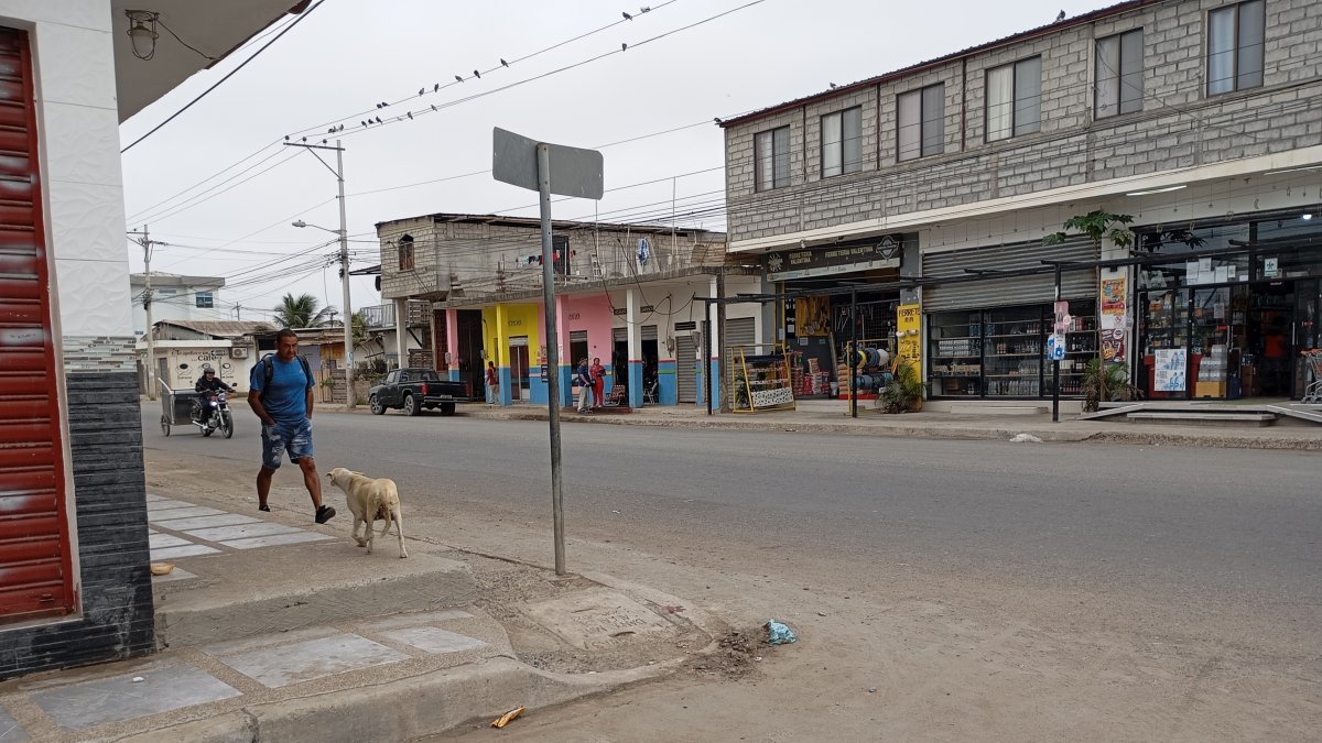 En la esquina de la avenida 15 de agosto, asesinaron a dos jóvenes
