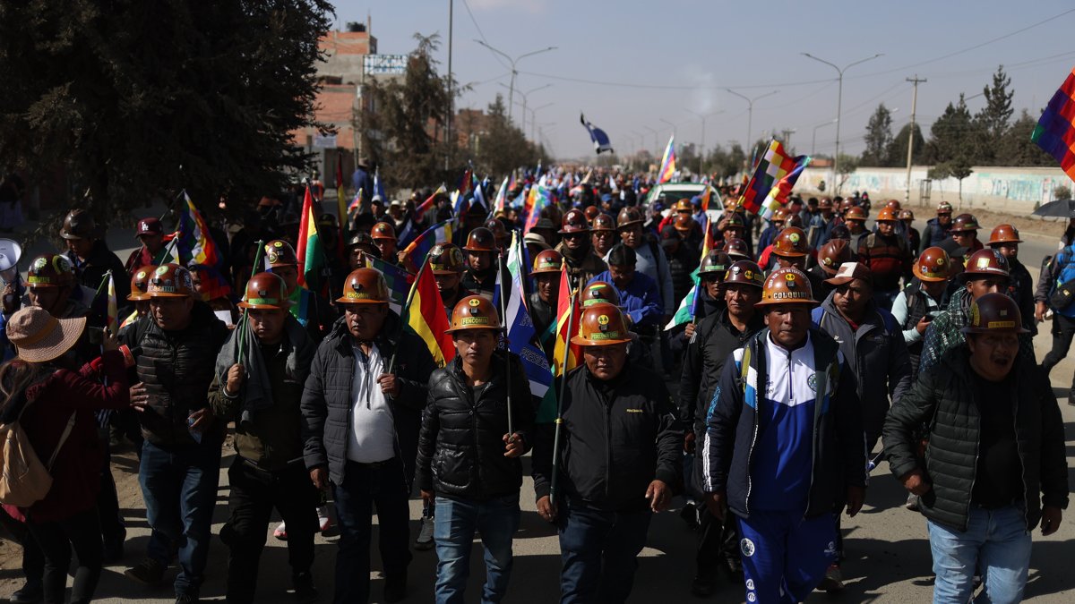 Simpatizantes del expresidente de Bolivia en marcha