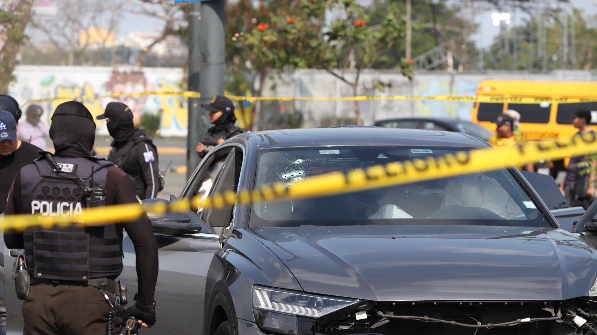 En el vehículo marca Audi se trasladaban tres personas, dos murieron en el hecho.