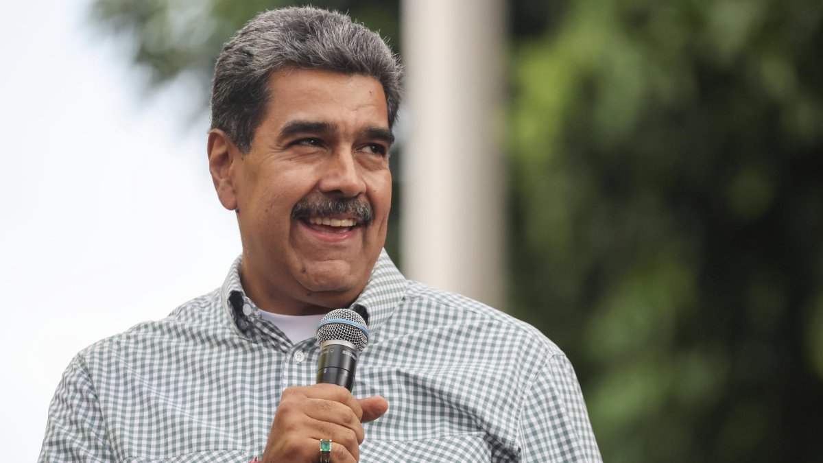 El tribunal también ordenó la captura del ministro de Relaciones Interiores, Justicia y Paz de Venezuela, Diosdado Cabello, y de otros miembros del Ejecutivo chavista.