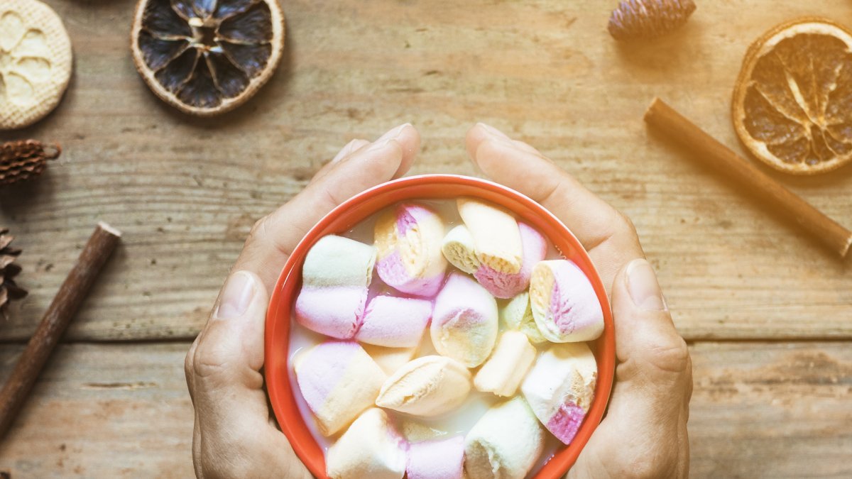 ¿Qué tanto retrasaría la satisfacción de esas golosinas que tanto le gusta?