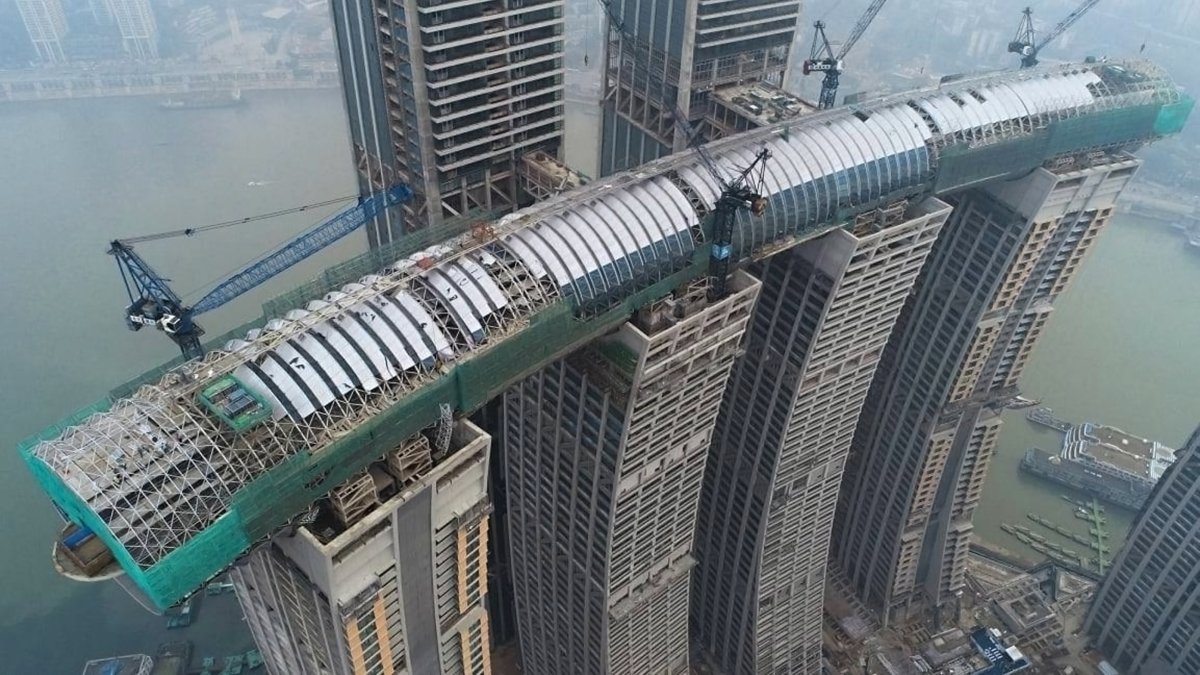 Construcción. El plan incluye una baja de tasas para apoyar al sector.