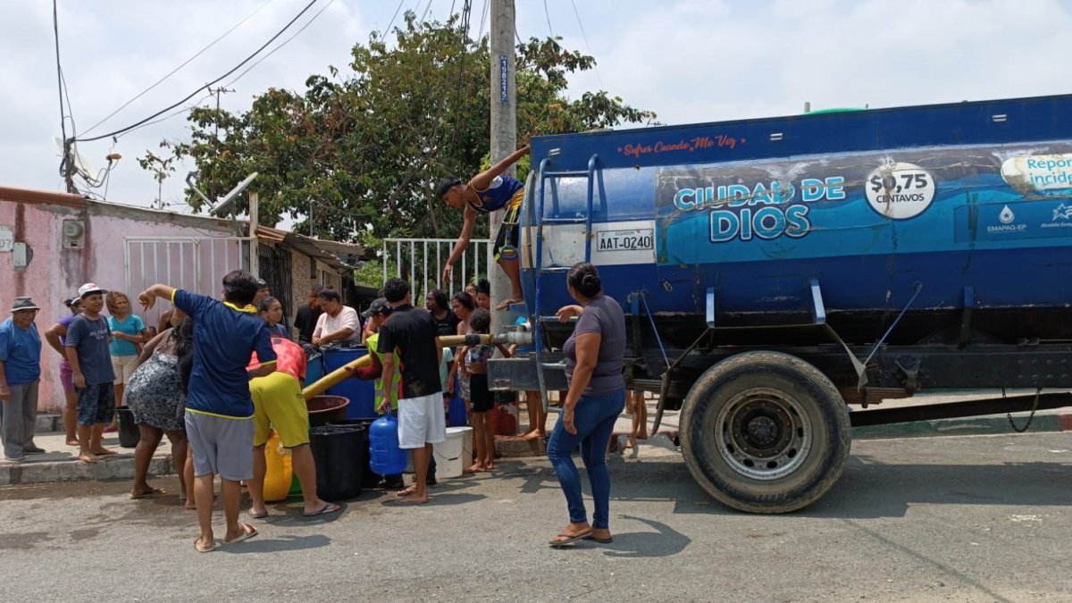 Foto referencial. Los habitantes de decenas de zonas de la ciudad se quedarán sin agua la noche del 27 de septiembre.