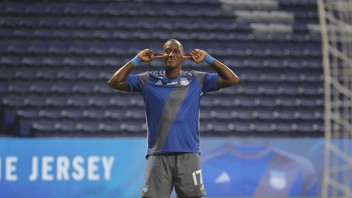 Jaime Ayoví será considerado para el choque entre Emelec y Cumbayá.