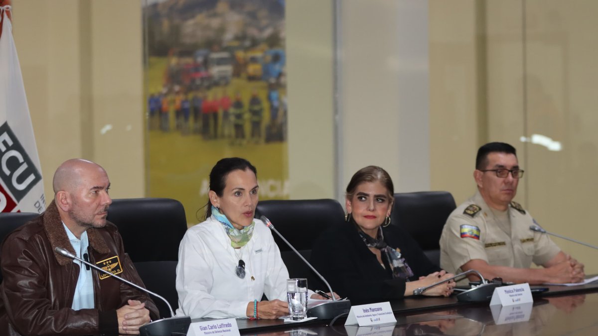 Riesgos deberá emitir un informe completo para analizar la medida; el COE Metropolitano declaró a la capital en emergencia.