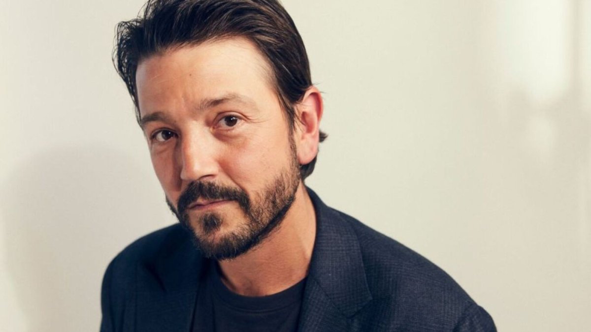 Diego Luna tiene 44años