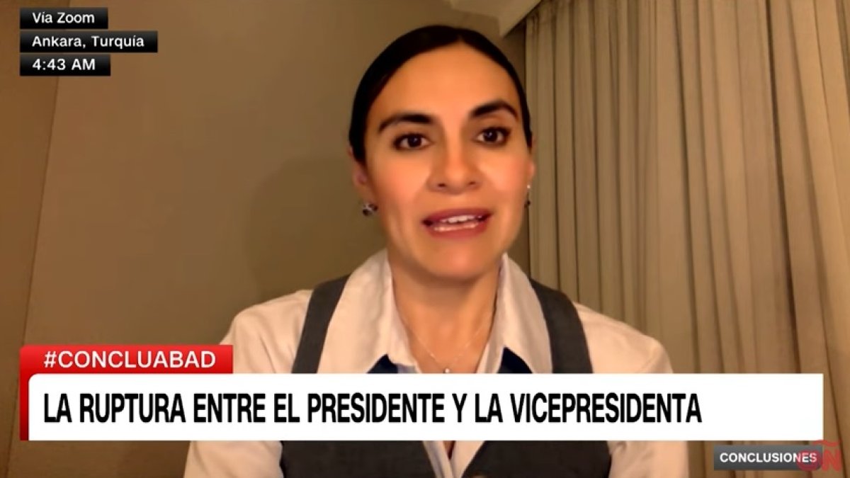 La vicepresidenta de Ecuador, Verónica Abad, durante una entrevista en CNN la noche de este miércoles 25 de septiembre.