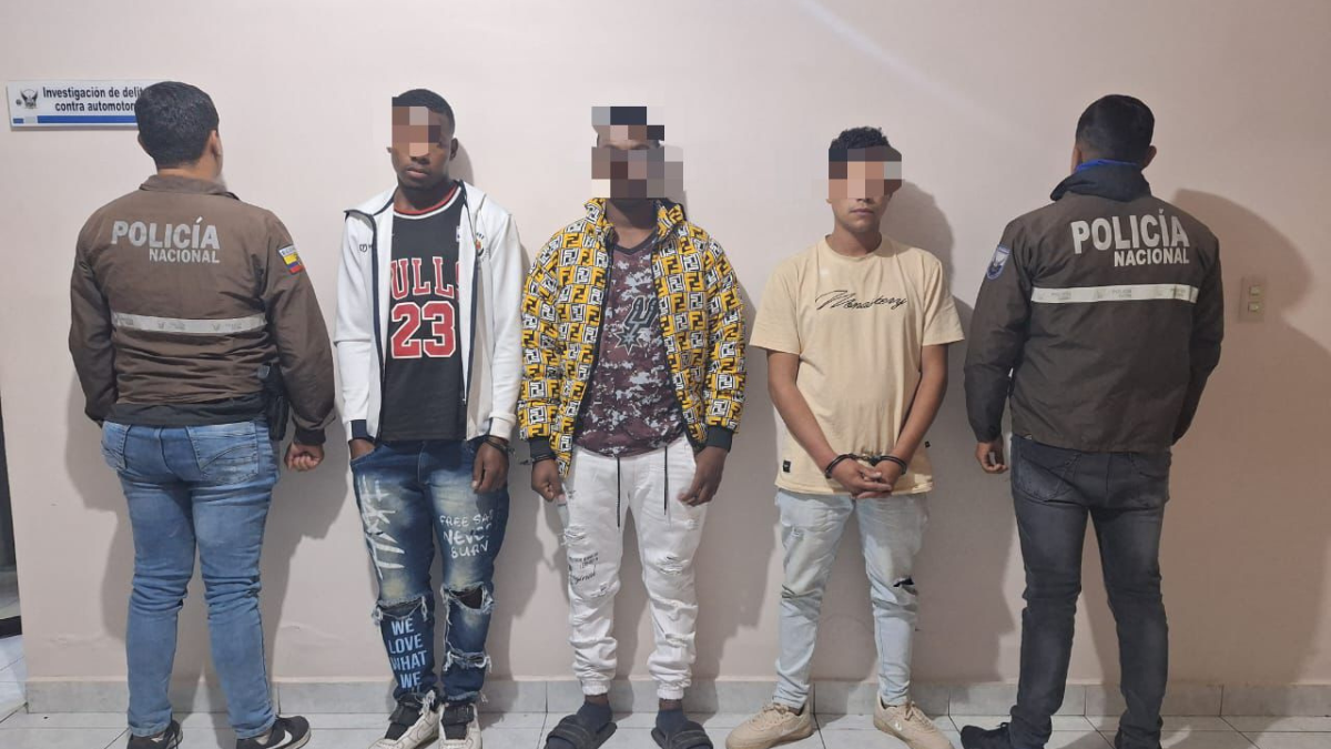 Presuntos delincuentes aprehendidos por la Policía Nacional.