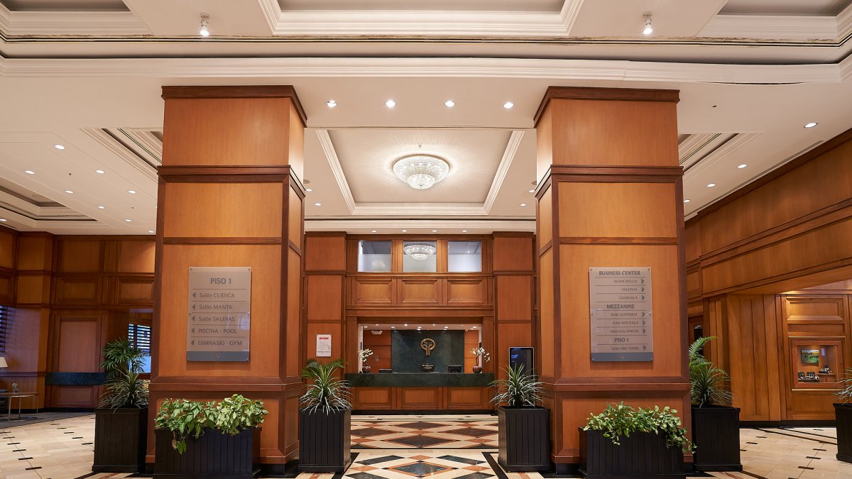 Edificio.- La entrada del Hotel Oro Verde en Guayaquil.