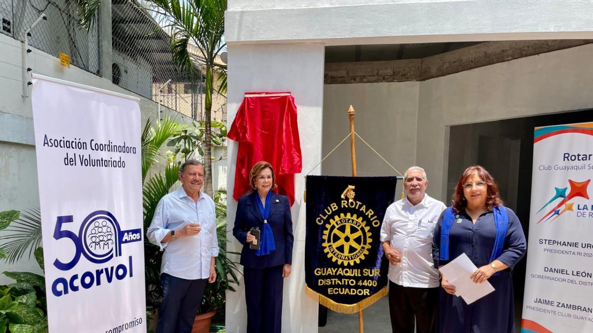 Entrega de la primera fase del Centro de Formación y Orientación a Acorvol.