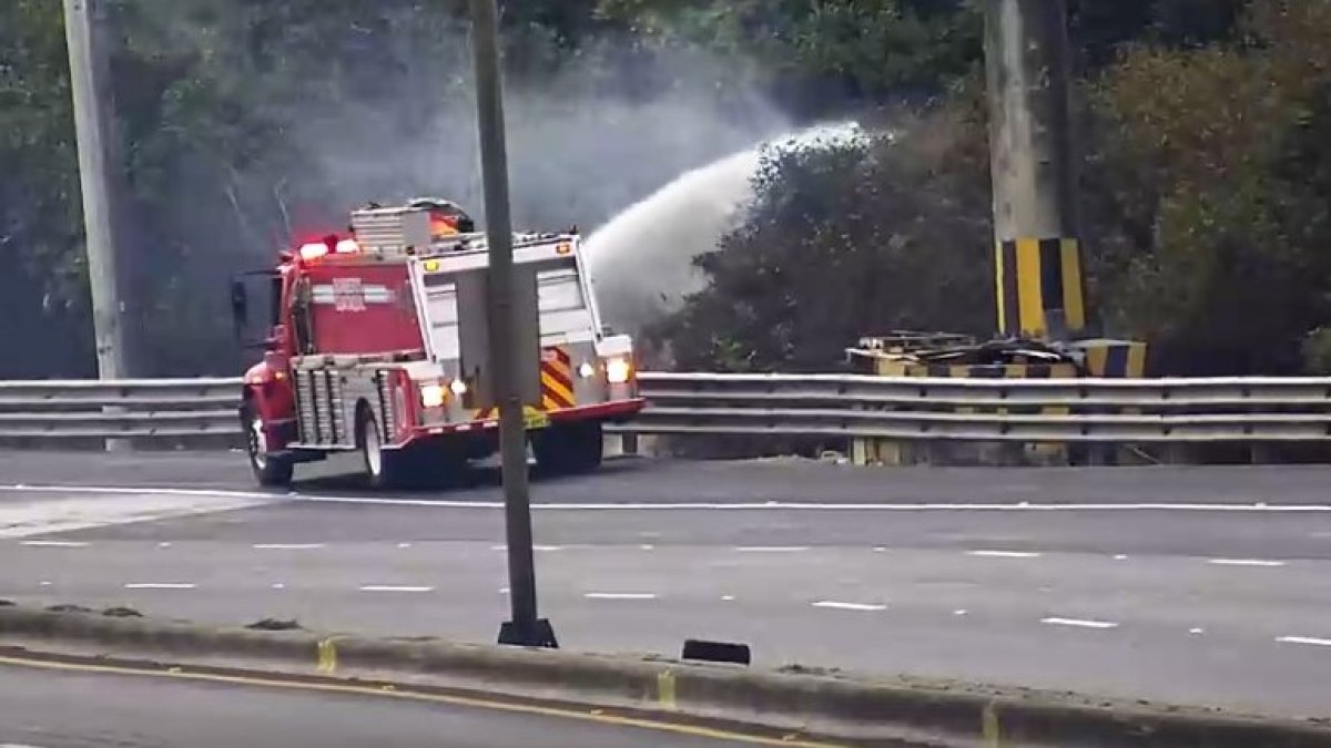La emergencia fue atendida por bomberos.